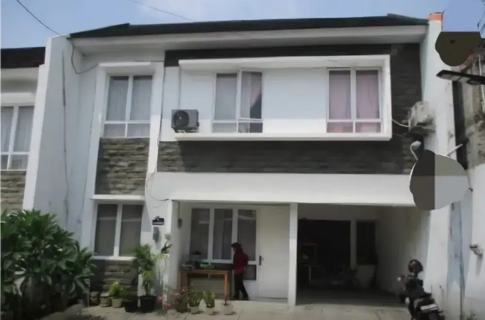 Harga All In!!! Di Jual Lelang Rumah 2 Lantai Casa Nisa Beji Depok