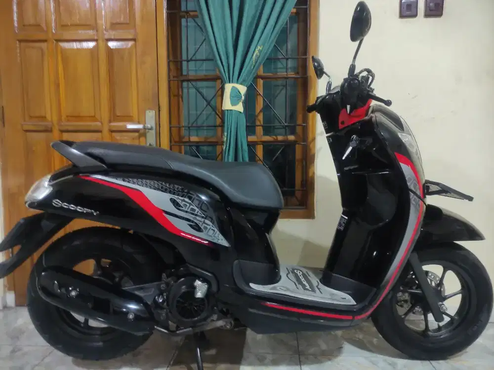 SUPER ISTIMEWA LOW KM SCOOPY DONAT CBS ISS SUPER MULUS PERSIS BARU