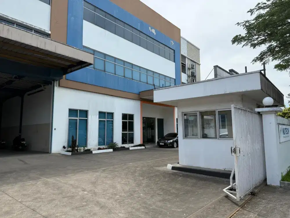 Disewakan Gudang / Pabrik Siap Pakai Lokasi Strategis di Lippo Cikarang