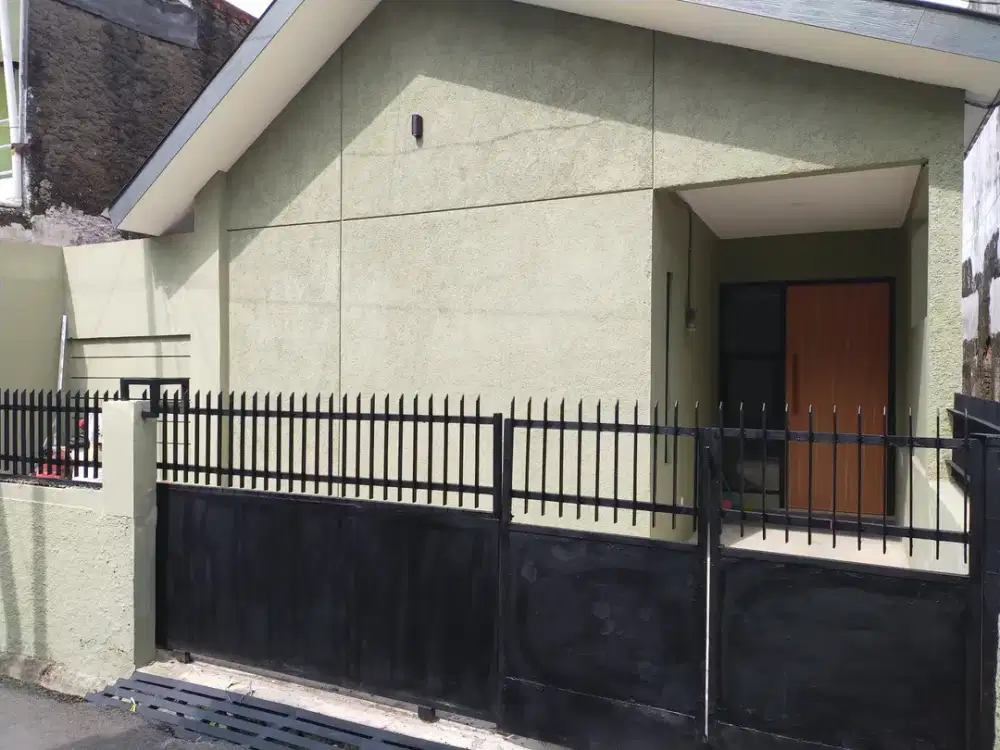 Rumah Baru Renov di Daerah Burangrang