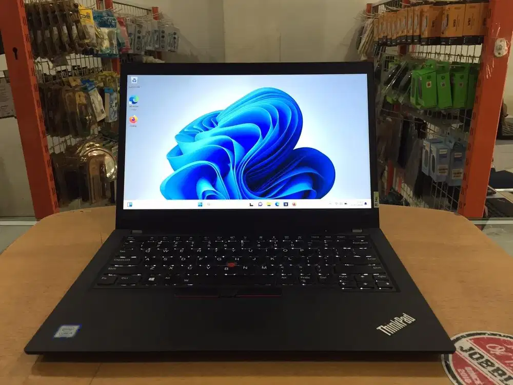 Laptop Lenovo ThinkPad T490 Core i5Gen8 Ram 16GB SSD 256GB Slim Mulus