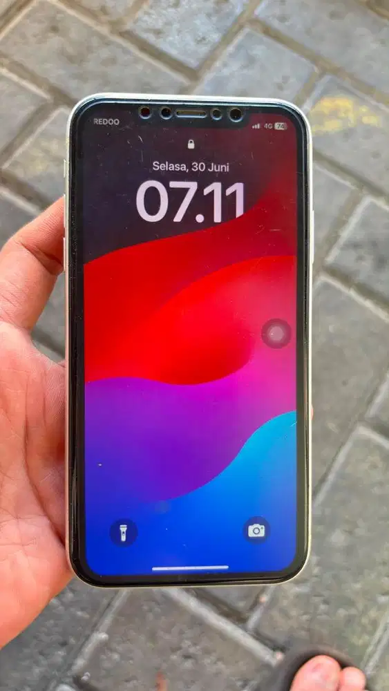 Iphone 11 64 ibox lengkap