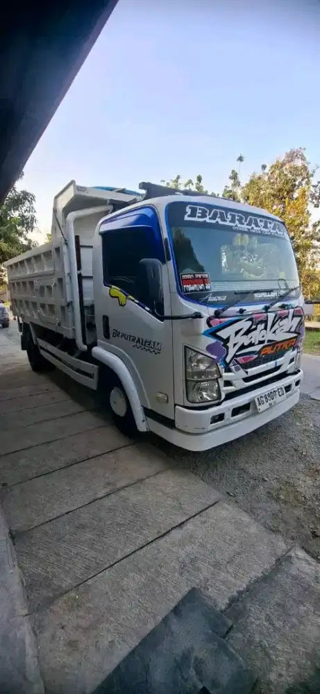 Isuzu NMR 71 T HD 6.1 Tahun 2019