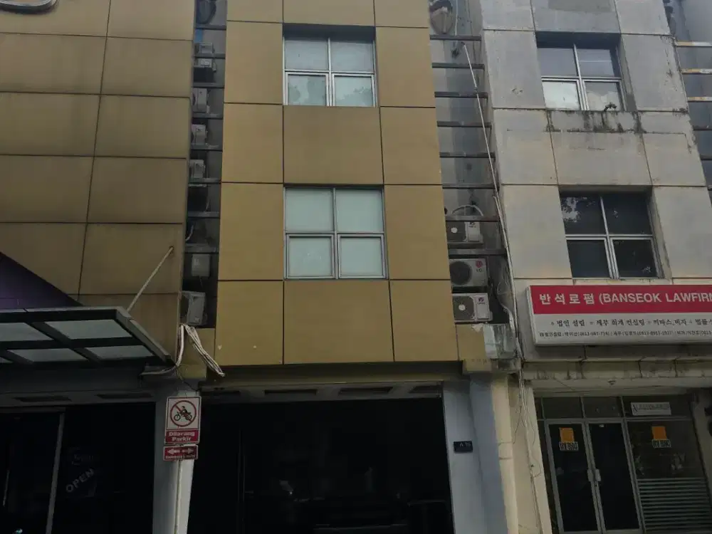 Dijual Ruko di Jalan Utama Lippo Cikarang