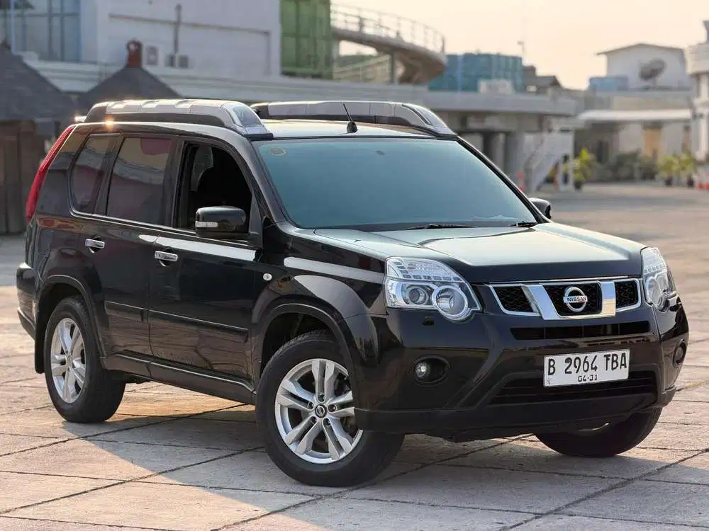 Nissan Xtrail 2.5 XT AT Tahun 2012