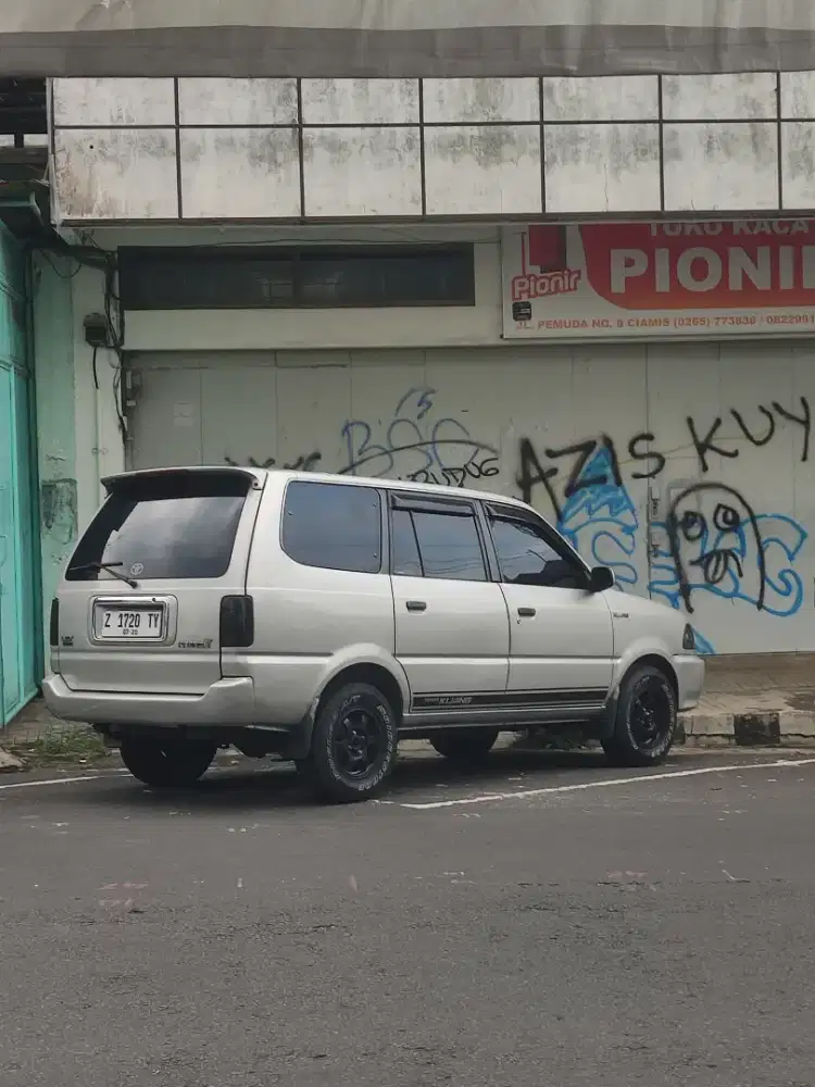 Kijang LGX DIESEL TH 2000 ISTIMEWA
