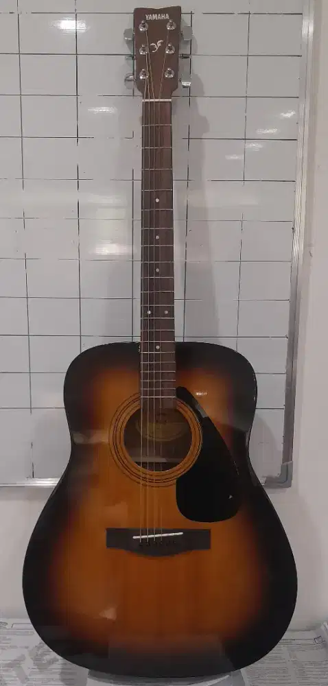 Yamaha F310 Sunburst