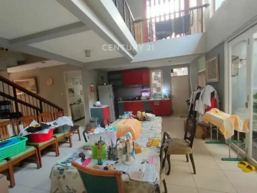 Rumah Kontemporer Minimalis Di Taman Aries Meruya Jakarta Barat