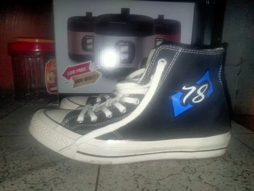 sepatu casual zirotz size 42