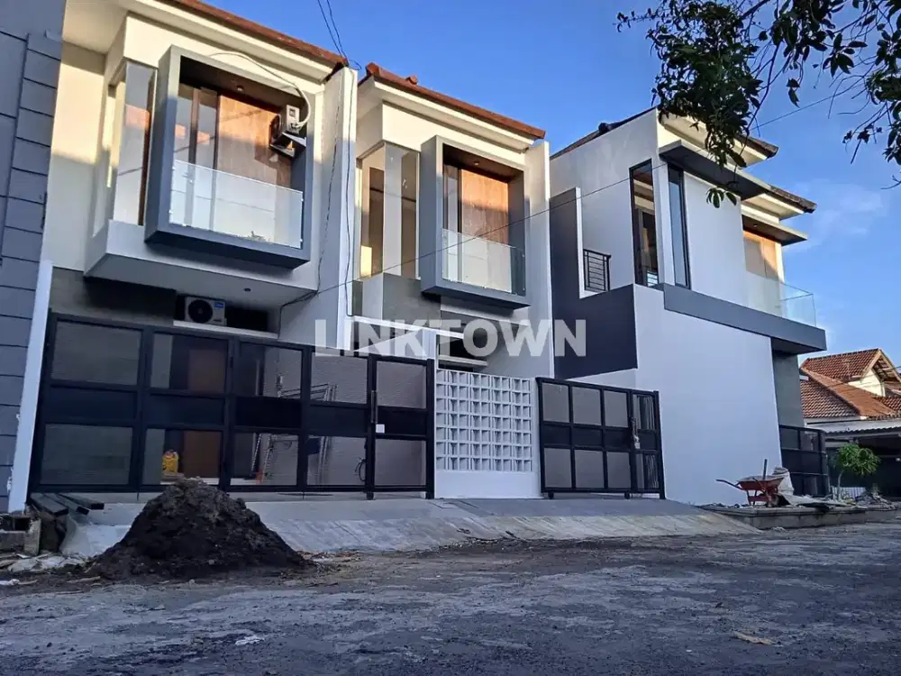 Baru Gress Hunian dengan Row Jalan Lebar di Taman Pondok Indah Wiyung