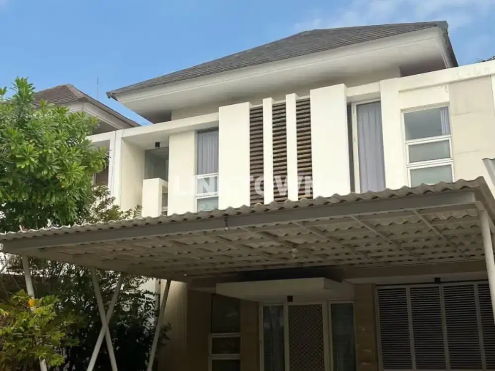 Sangat Langka Disewakan Rumah Furnished Pakuwon City