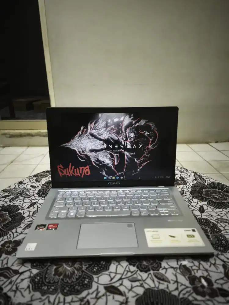 Laptop Asus VivoBook Second Like New