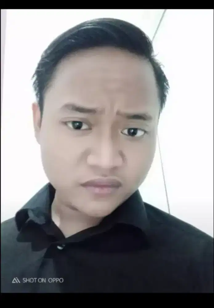 nyari pekerjaan apa saja yang penting ada mess nya