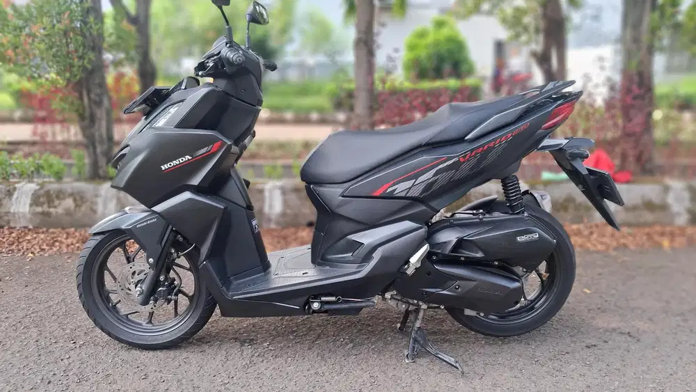 (A) Honda Allnew Vario 160 CBS 2023 KM LOW