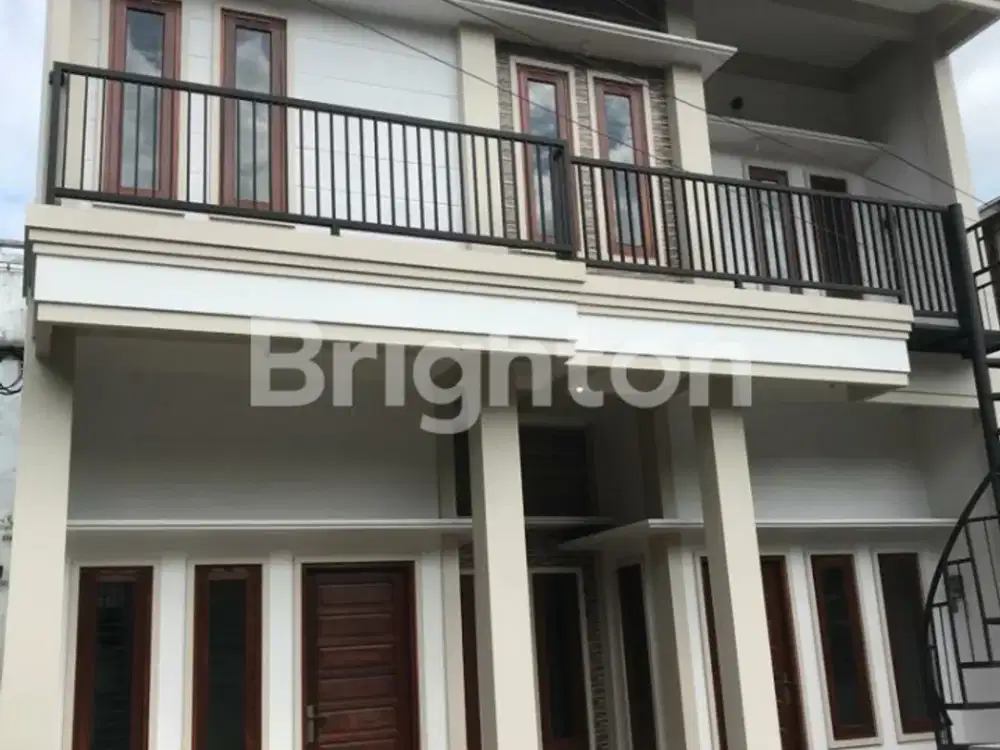 BALIKPAPAN,  RUMAH CANTIK DI GRAHA INDAH (Y464)