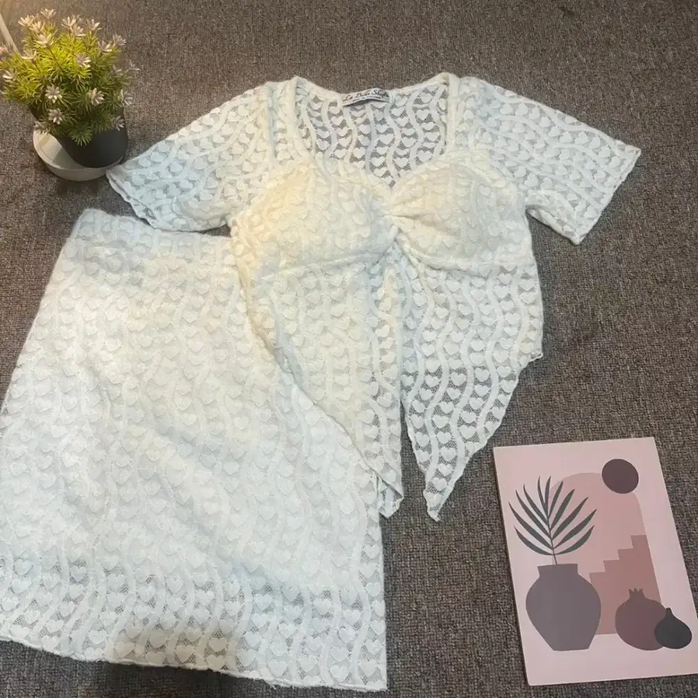 BAJU DAN ROK BAHAN BULU