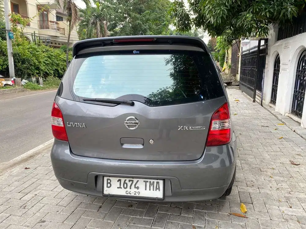 Nissan Livina 2010 Bensin
