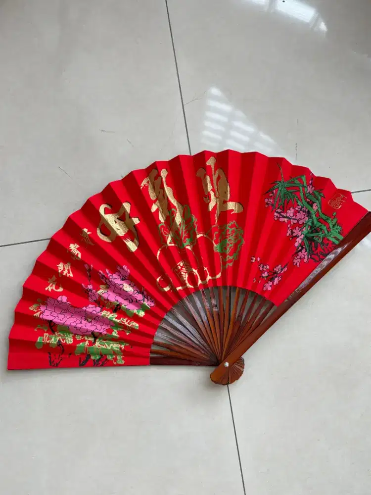 Hiasan dinding gaya oriental