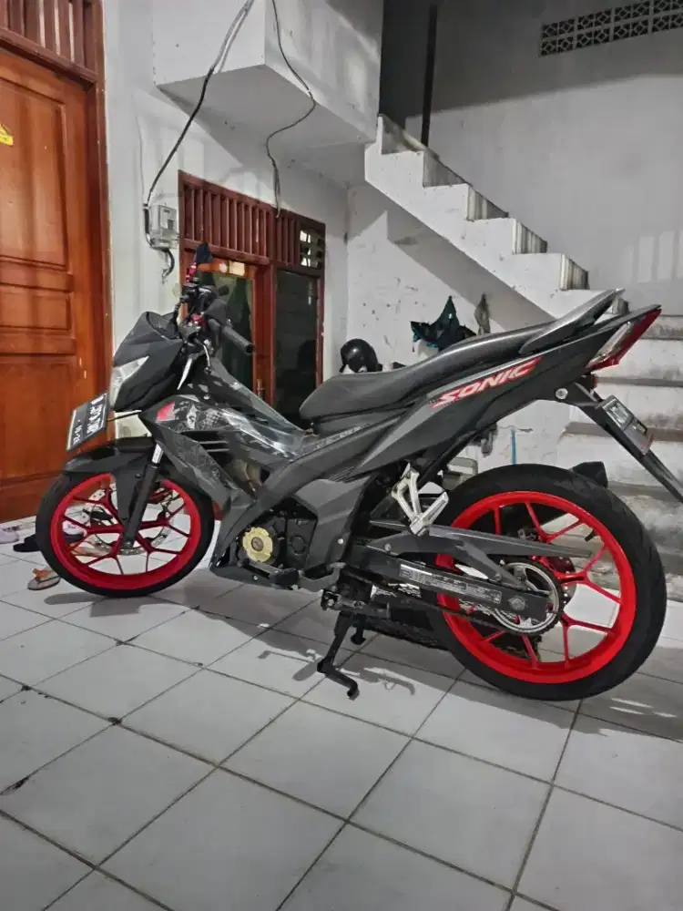 Sonic 150r tahun 2016