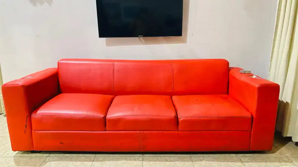 Sofa 3 seat merah
