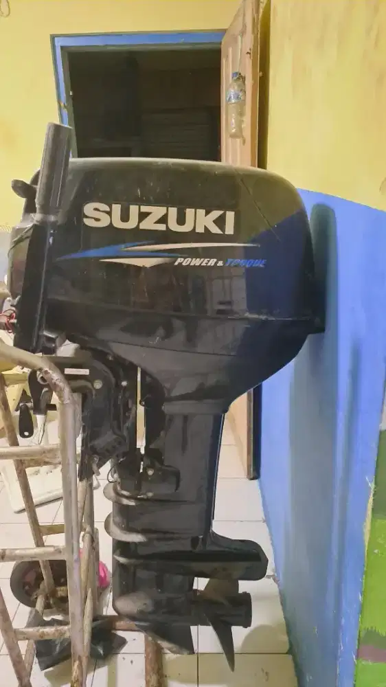 Mesin kapal suzuki