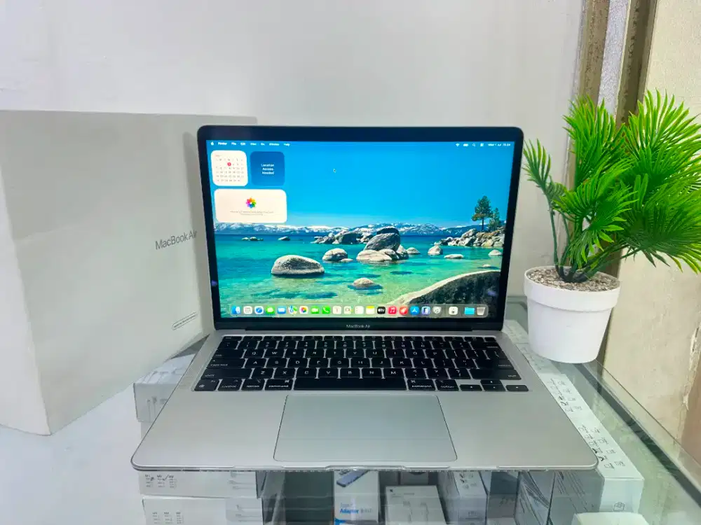 Macbook Air m1 2020
Chip M1/RAM 8GB/SSD 256GB/Cc 32 BH 97% Fullset
