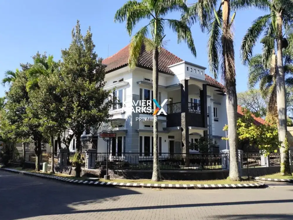 Dijual Rumah Mewah 2 Lantai Posisi Hook Lokasi di Perumahan Permata Jingga, Soehatt Malang