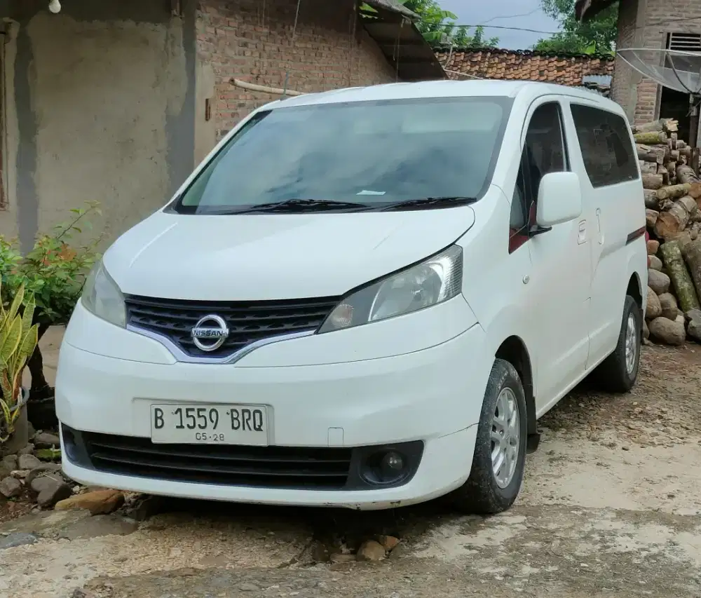 Nissan Evalia 2013 rawatan dealer Resmi AT TYPE XV