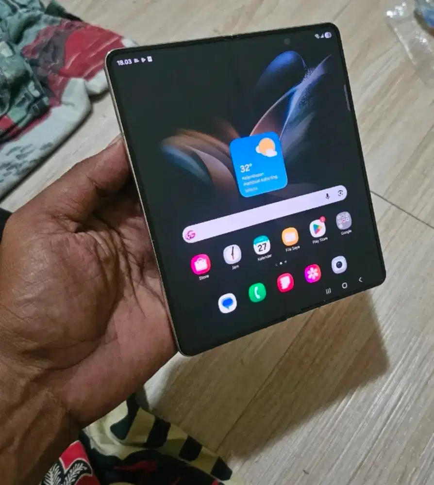 Samsung Galaxy Fold 4 5G sein fullset ori ada bonus