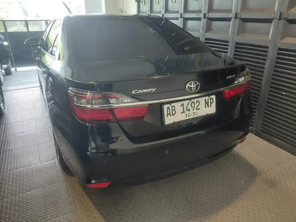 Dijual Toyota Camry 2015