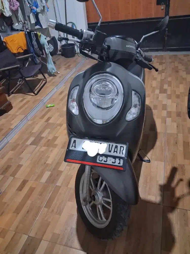 Di jual honda scoopy 2021