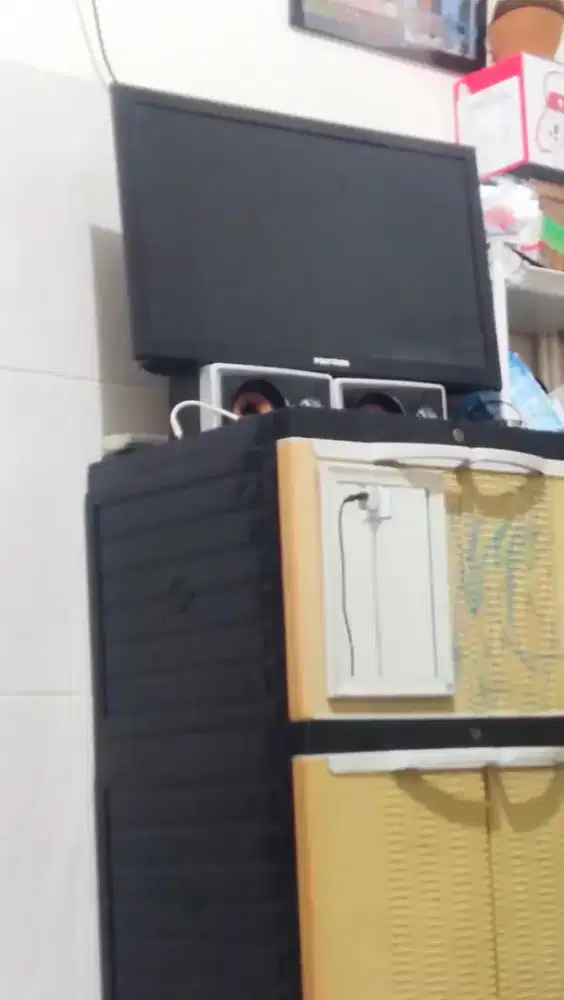 di jual tv polytron 24 inc+STB fiberhome Indihome Android