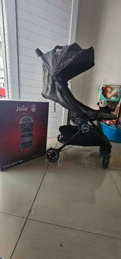Joie Pact Flex Liverpool Edition – Preloved