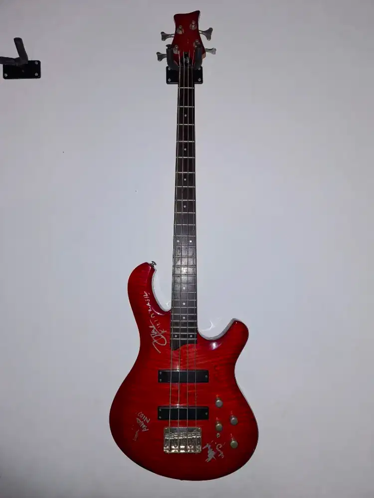 GITAR BASS DAME NEOCLASSICSM F&P SERIES