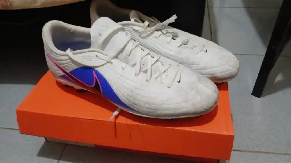 Nike Tiempo Maestro Club FG/MG Size 44.5