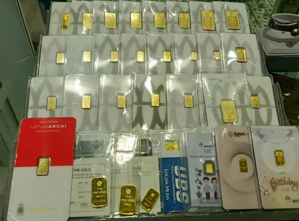 Di jual semua macam asesoris wanita kalung,gelang,anting,cincin dll