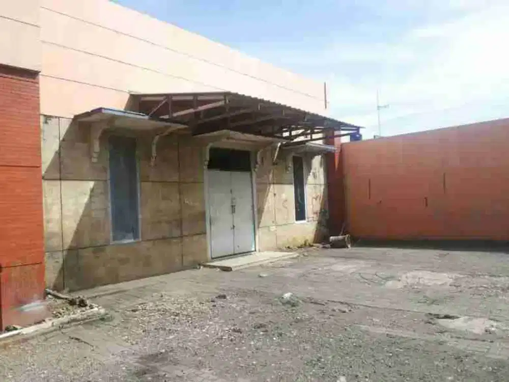 tanah bonus bangunan di pinggir jalan raya penggilingan jakarta timur