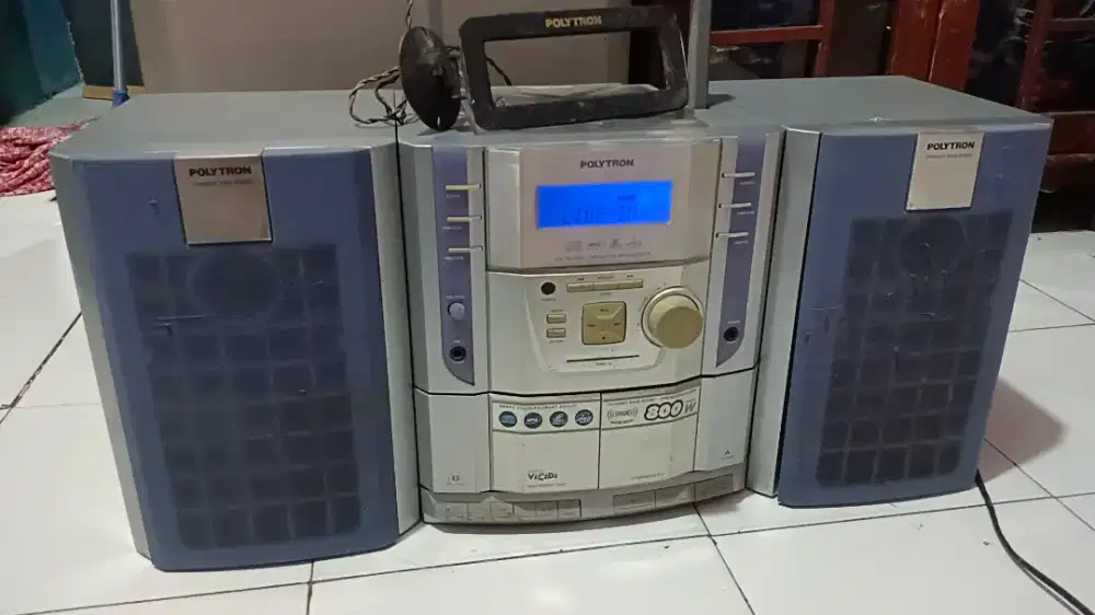 Compo speaker POLYTRON gv-902mr
Masih bagus suara bass padet mantap