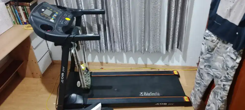 treadmimill OB FITNES HEALTH