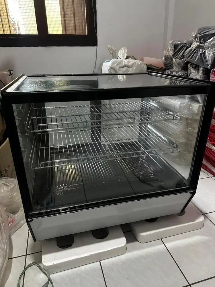 KULKAS ETALASE KUE CHILLER GEA