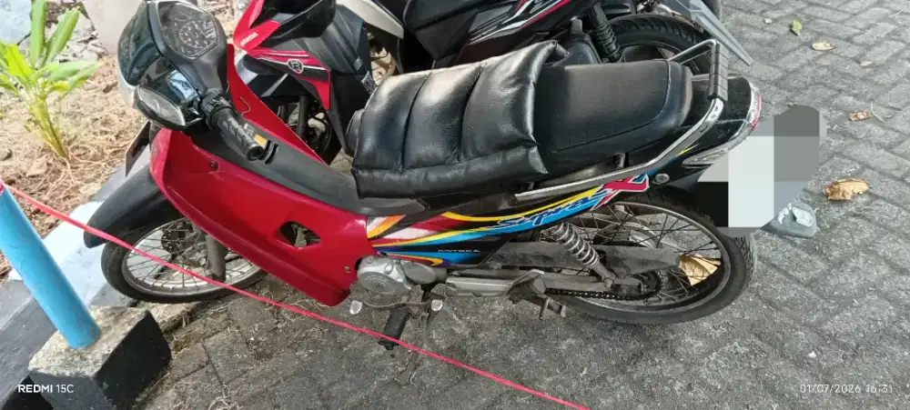 Dijual motor supra x tahun 2004