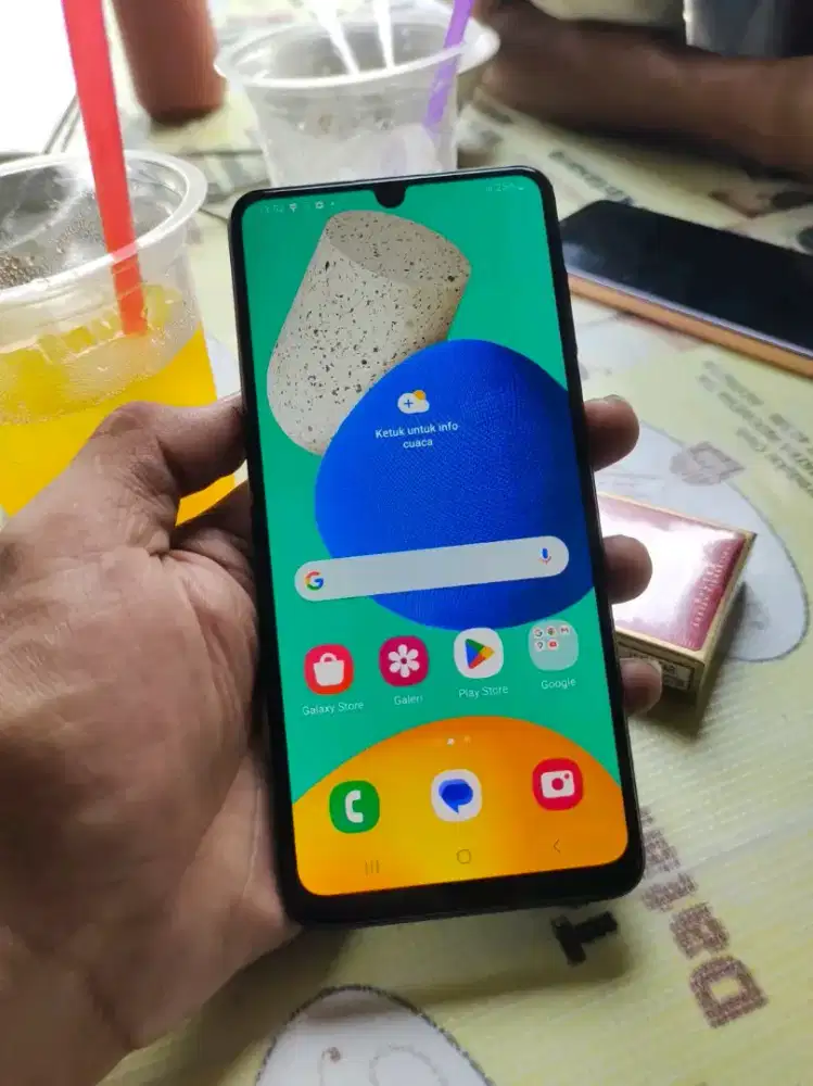 * Samsung M32 , Ram 8+8/128 .