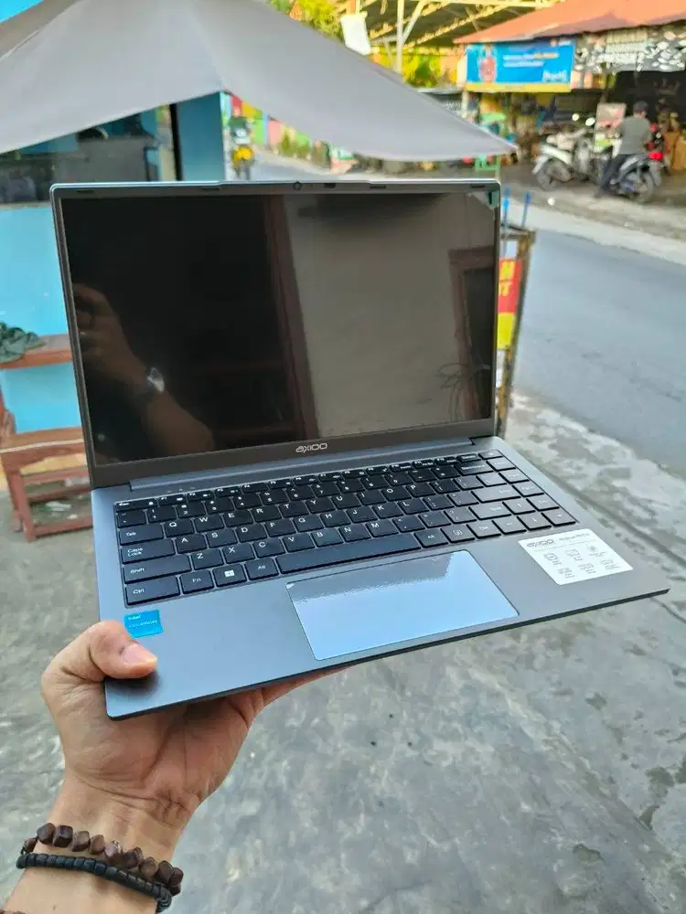 Laptop AXIOO MYBOOK PRO E1 Second Like New | RAM 8GB / SSD 256