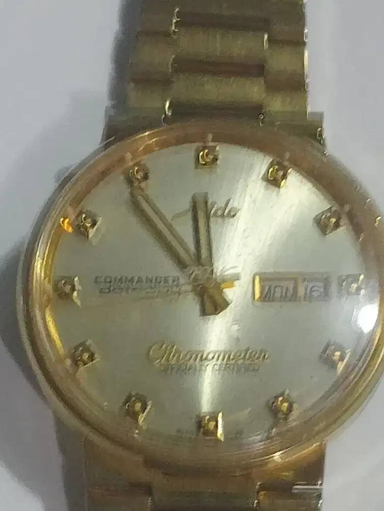 Jam tangan automatis merek Mido