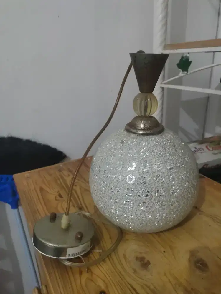 Lampu hias gantung minimalis, seken, kondisi baik  dijual segera