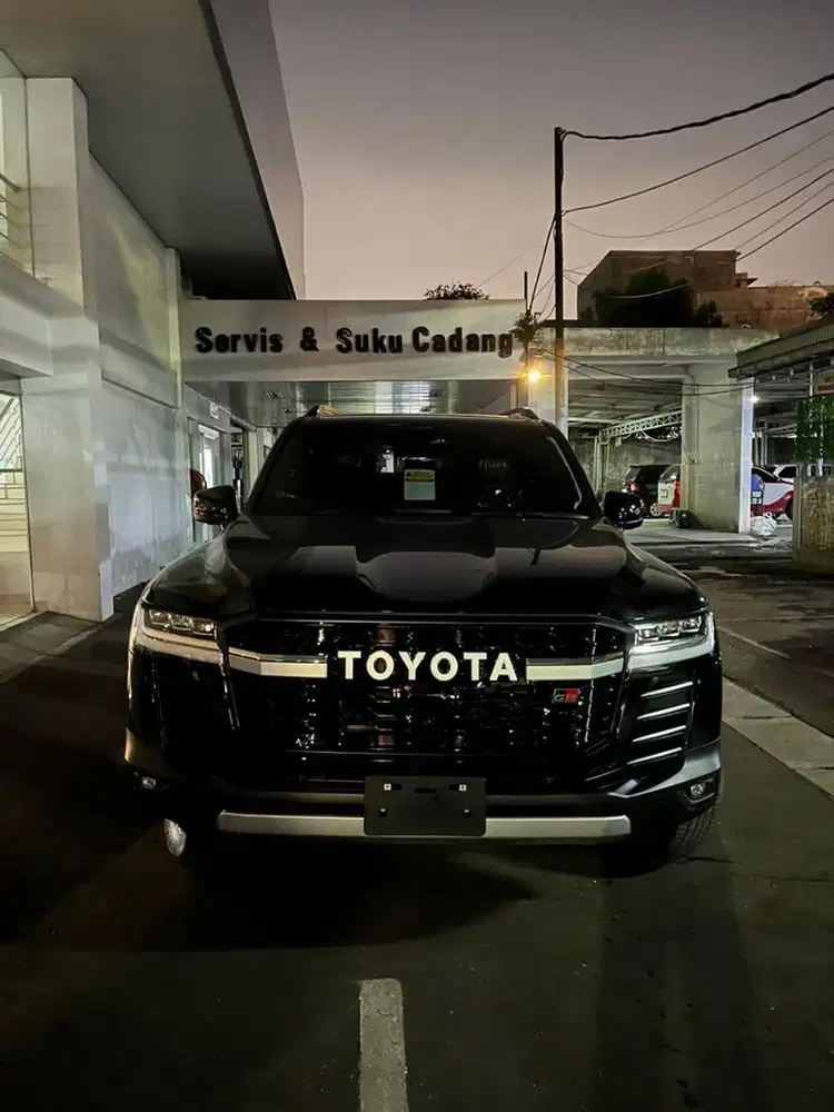 Land Cruiser 300 GR-S