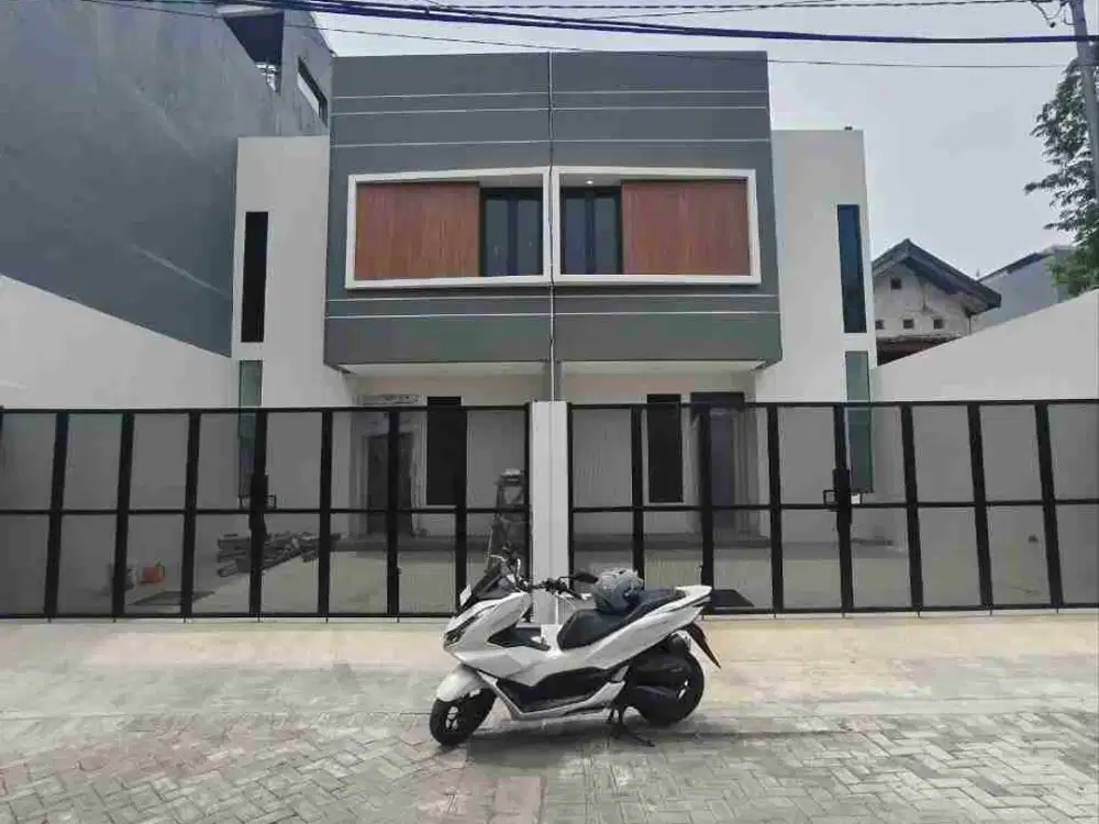 Rumah Baru 2 Lantai siap Huni di Mulyosari, Sby Timur