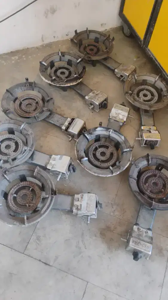 Dijual kompor mawar ada 8 unit