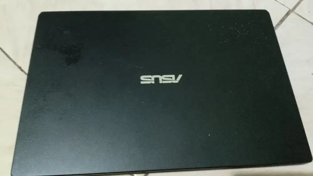 Laptop ASUS E210MA Intel N4020 Layar Bisa Rata 180 derajat, Numberpad