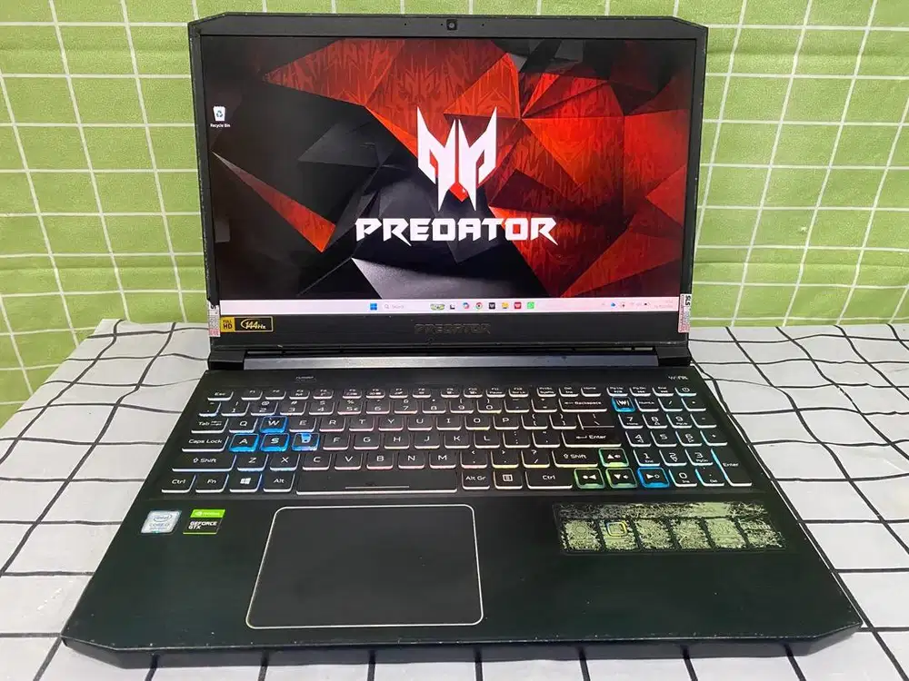 Acer predator 300 core i7 GTX1650 4gb ram 8gb ssd 512gb 144Hz